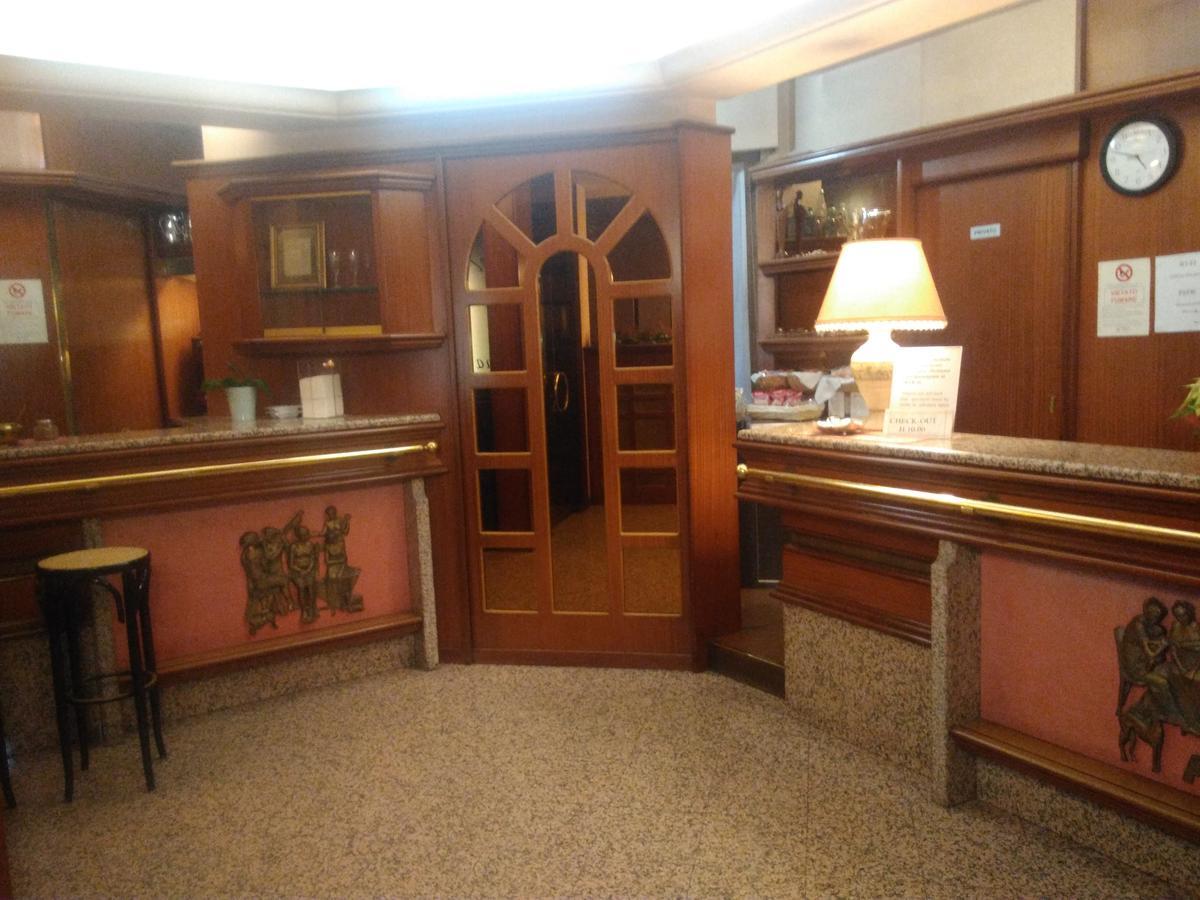 Hotel Elena - Verona — Photos 2